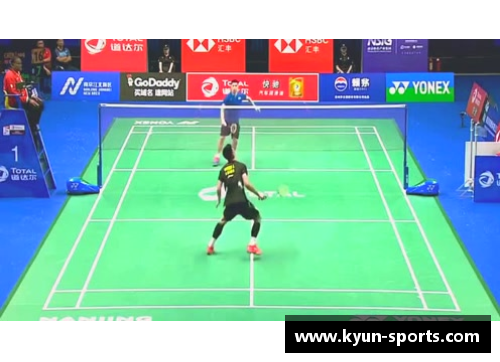 球员失控!血肉横飞:体育赛场上的极限瞬间 球员失控!血肉横飞:体育赛场上的极限瞬间